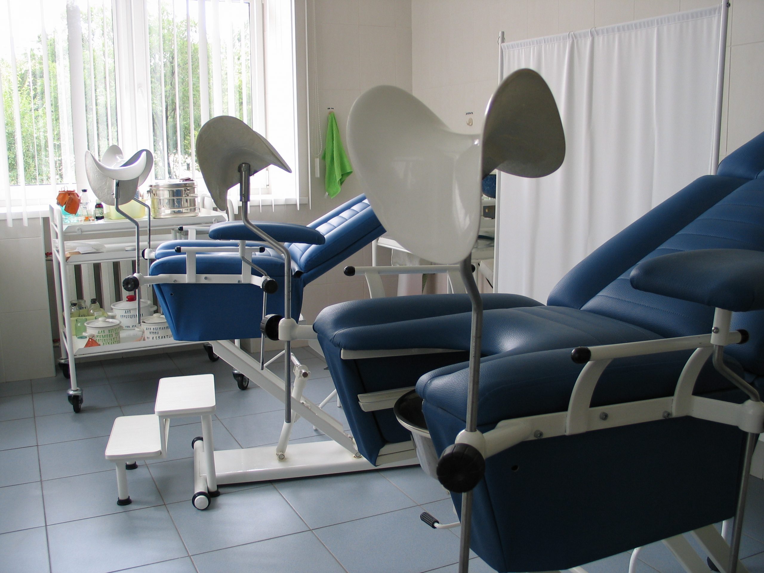 Пологовий будинок дніпровської клінічної лікарні на залізничному транспорті