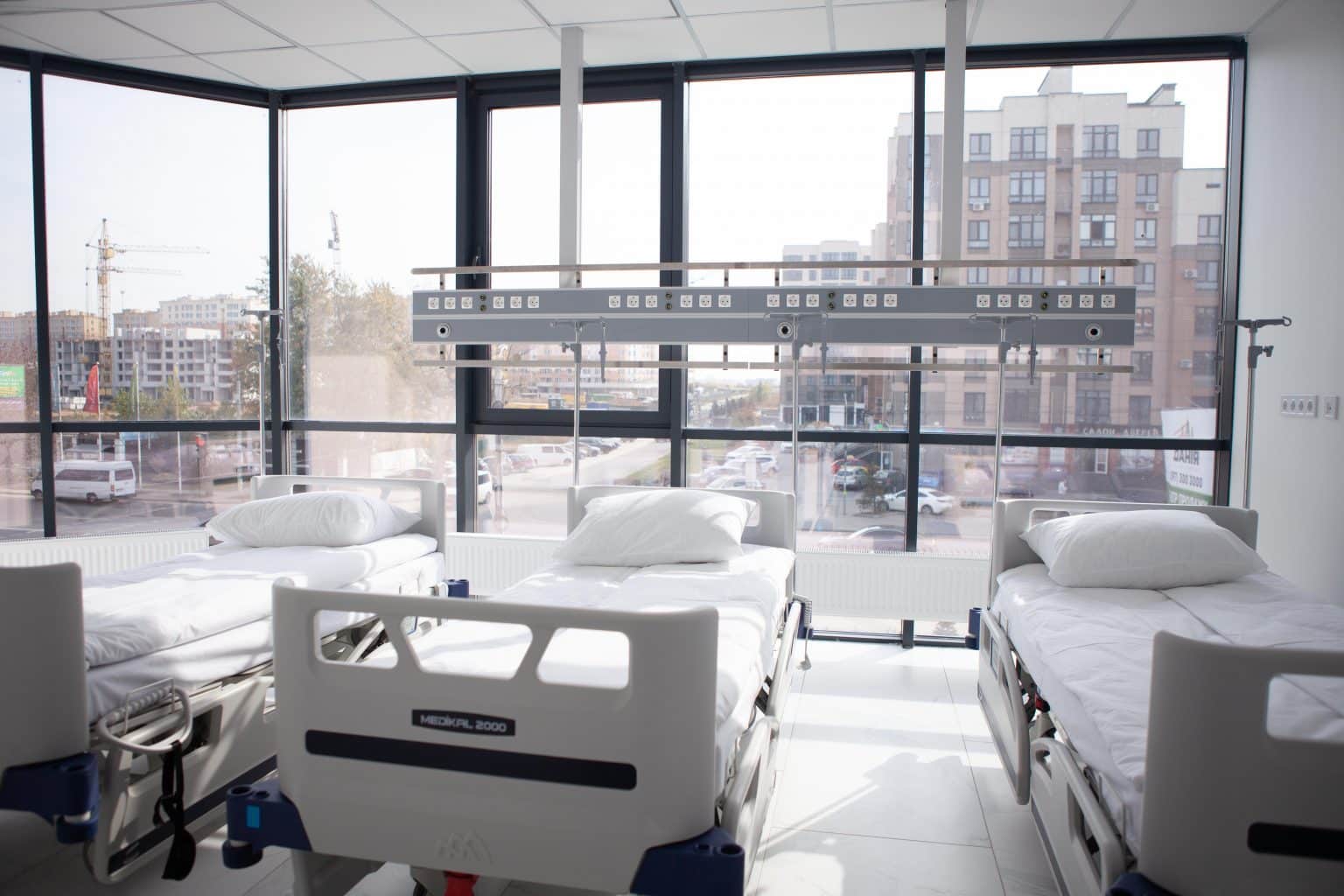 Пологовий будинок Адоніс